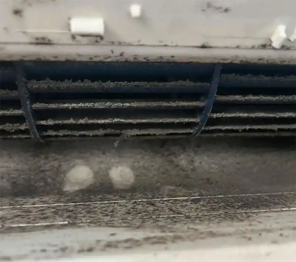 九寨沟空调吹的风有股烧焦味是怎么回事